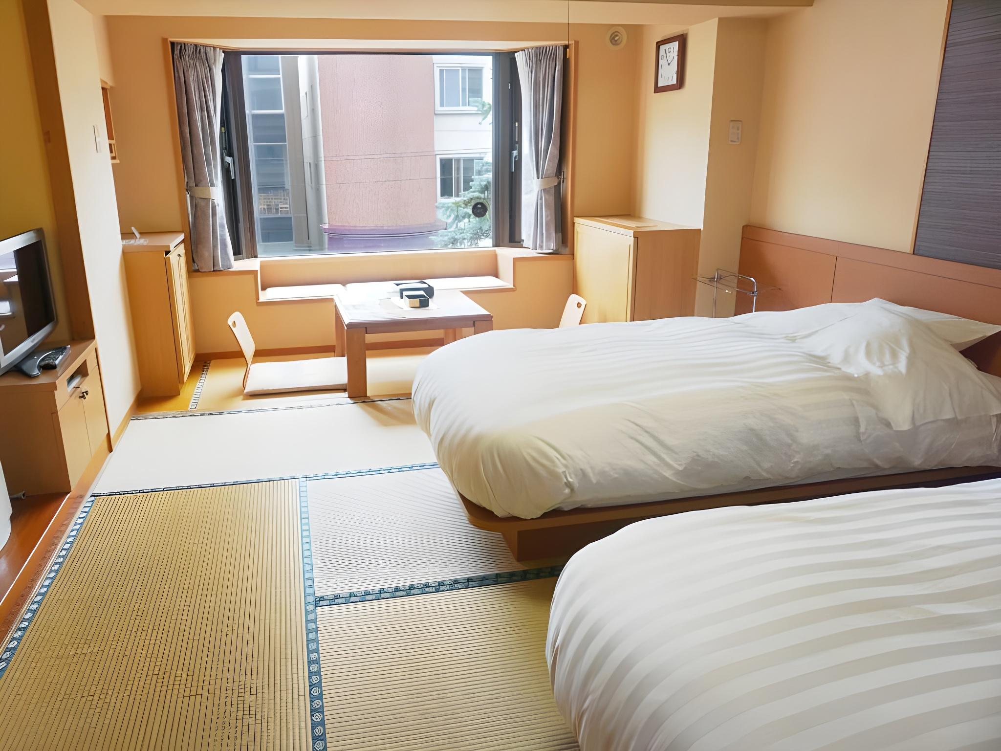Room, Twin Beds