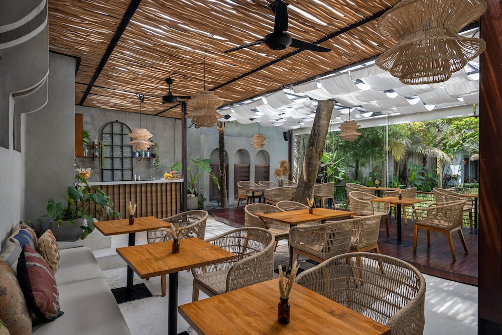 Dinara Ubud 36/51