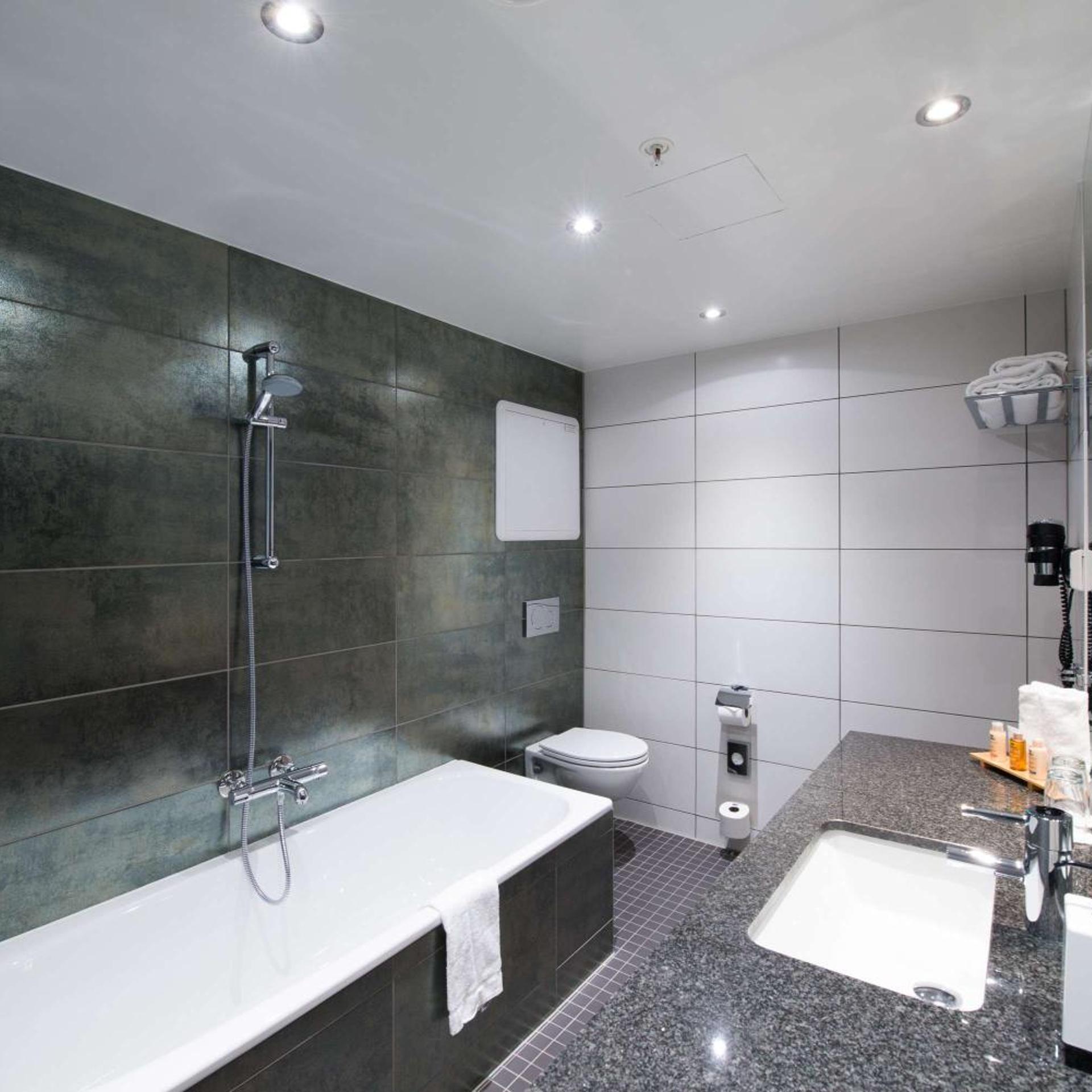 PRESIDENTIAL, SUITE