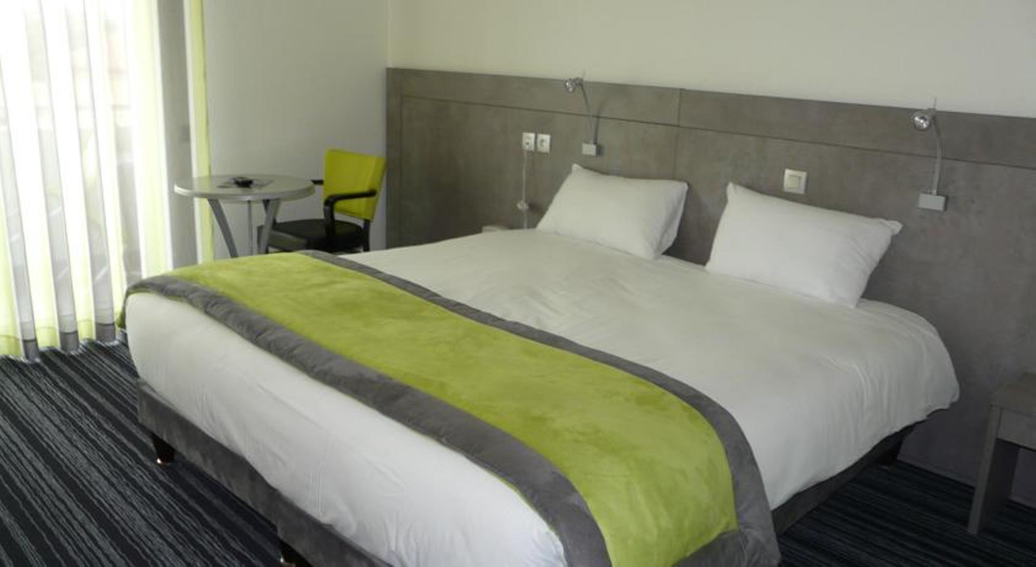 Logis Hotel le Chatard 6/23
