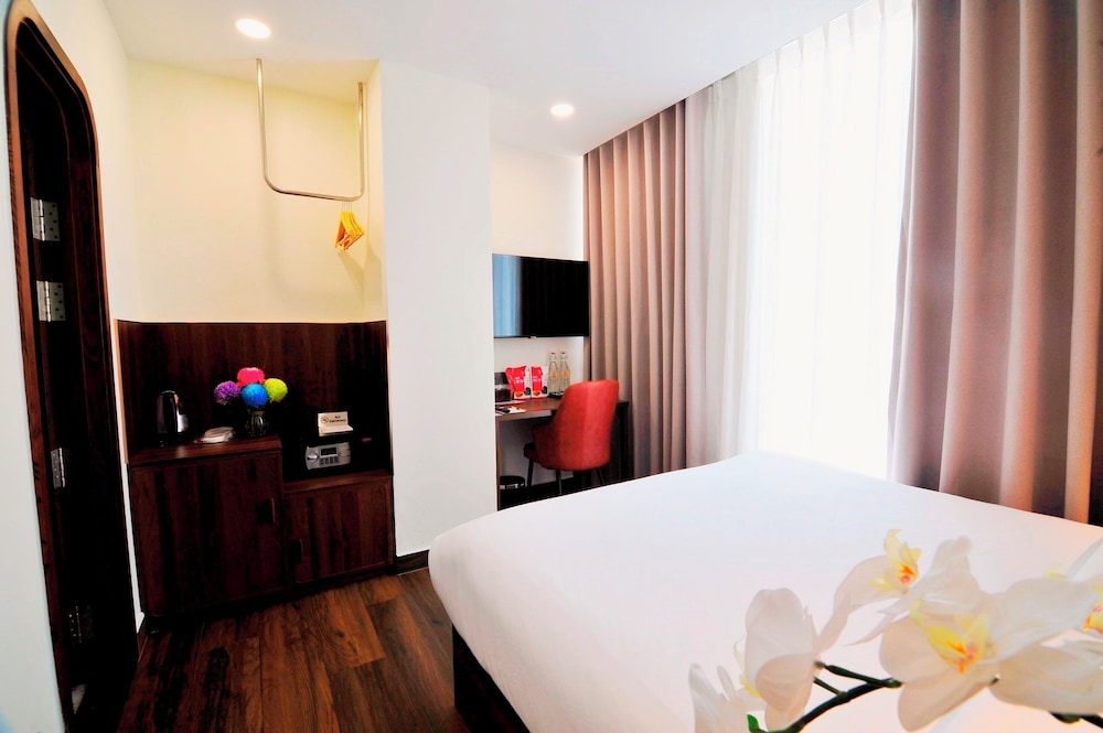 Hato Saigon Hotel & Rooftop 10/50