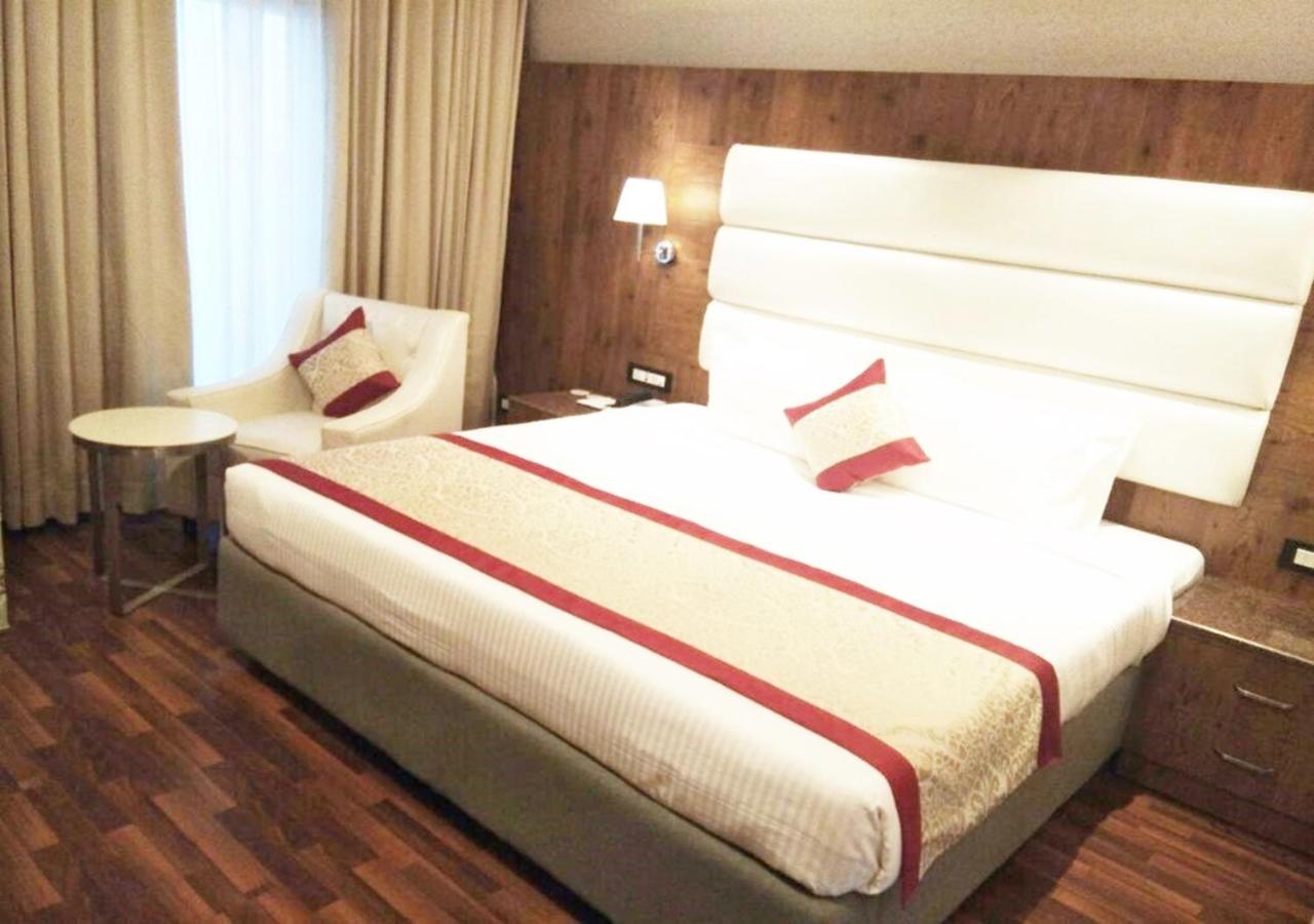 Ss Lumina Hotel 7/33