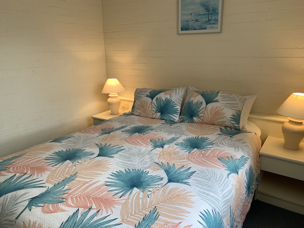 Ulladulla Harbour Motel 8/61