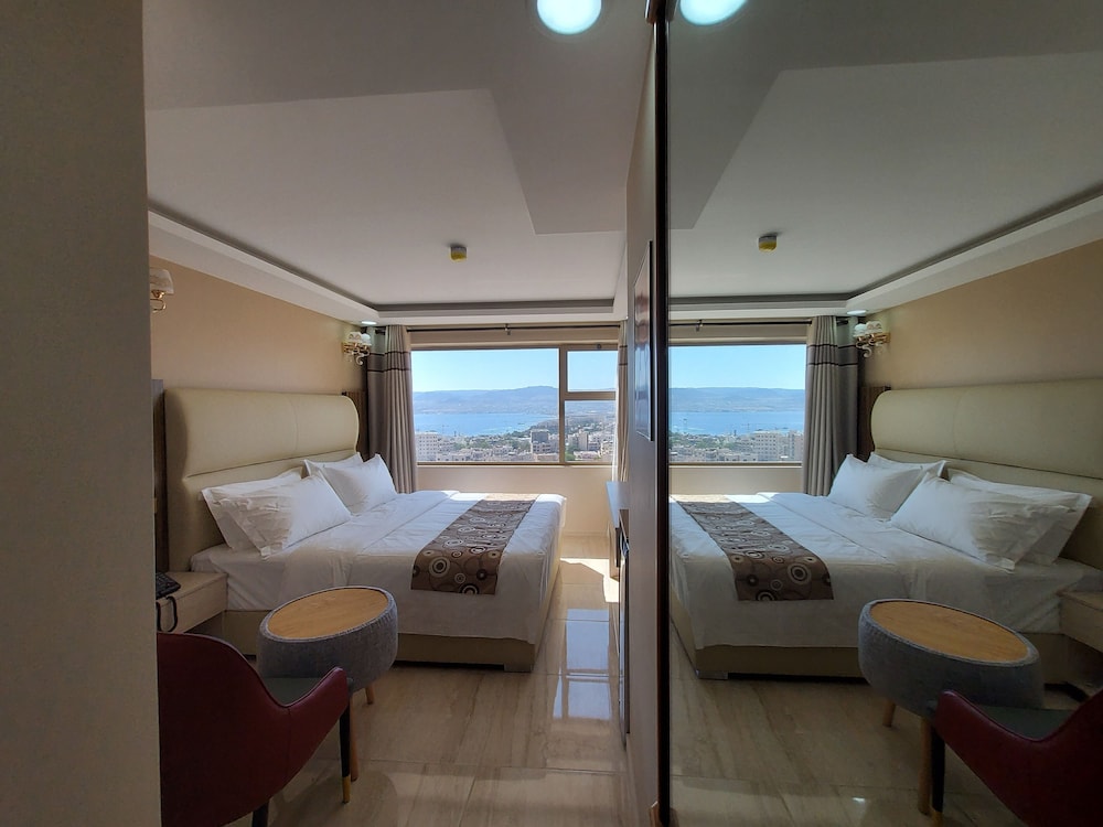 Jordan Seasons Hotel 20/50