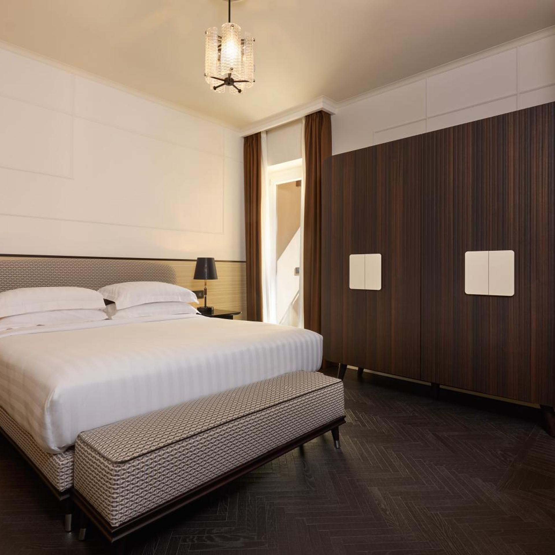 Classic, Double or Twin Bed