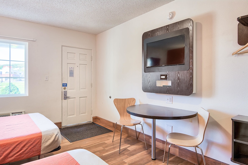 Motel6 Harrisonburg, VA - South 29/47