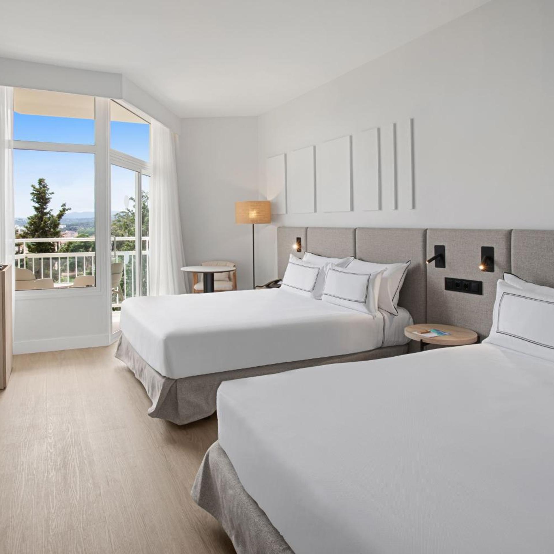 Grand, Premium, King Bed, Melia Lloret De Mar 2/10