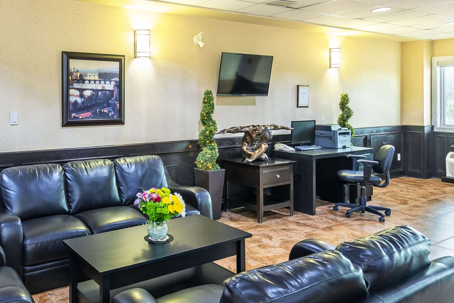 Comfort Inn And Suites Edson Yellowhead Highway 11/20
