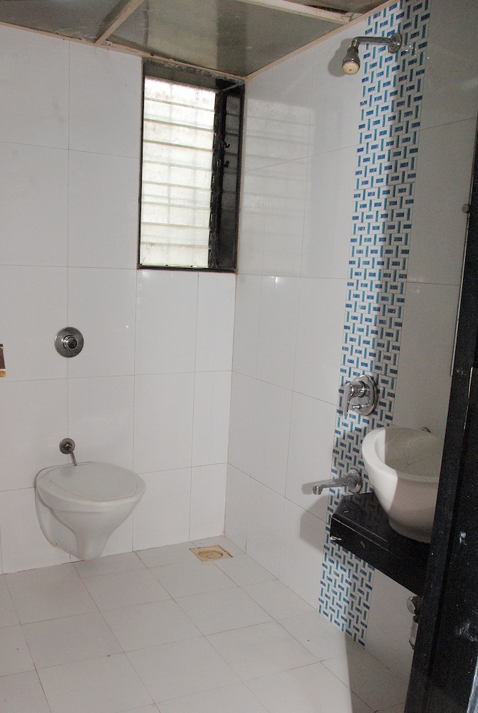 Kamran Residency 48/50