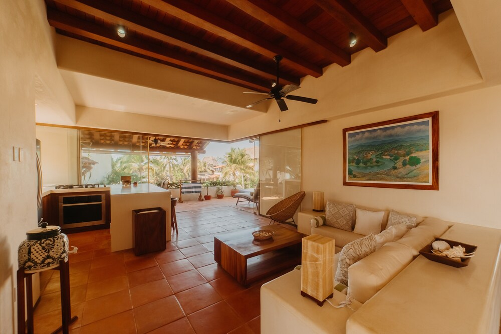 Las Palmas Luxury Villas 29/50