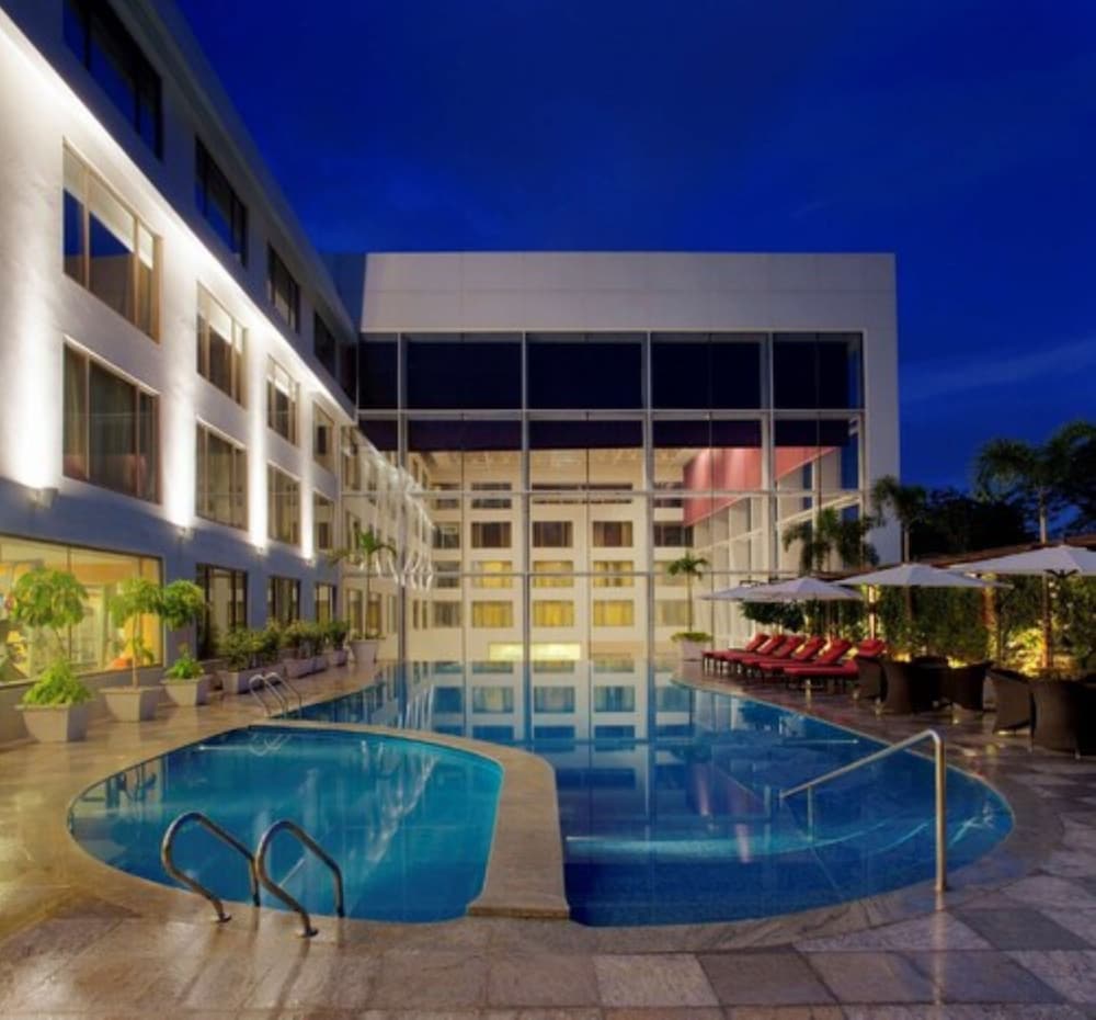Radisson Blu Plaza Hotel Hyderabad Banjara Hills 6/73