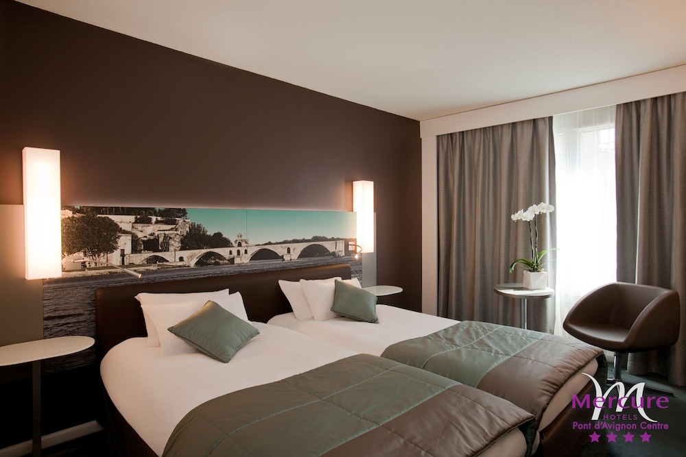 Mercure Pont D'avignon Centre 15/84