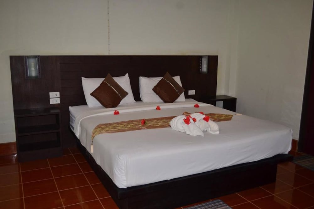 بنغل بسرير مزدوج بإطلالة على الحديقة، Lanta Nice Beach Resort 3/4