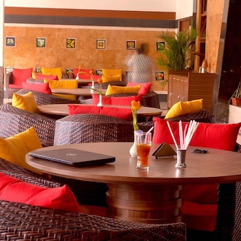 The Club Emerald Chembur 31/51