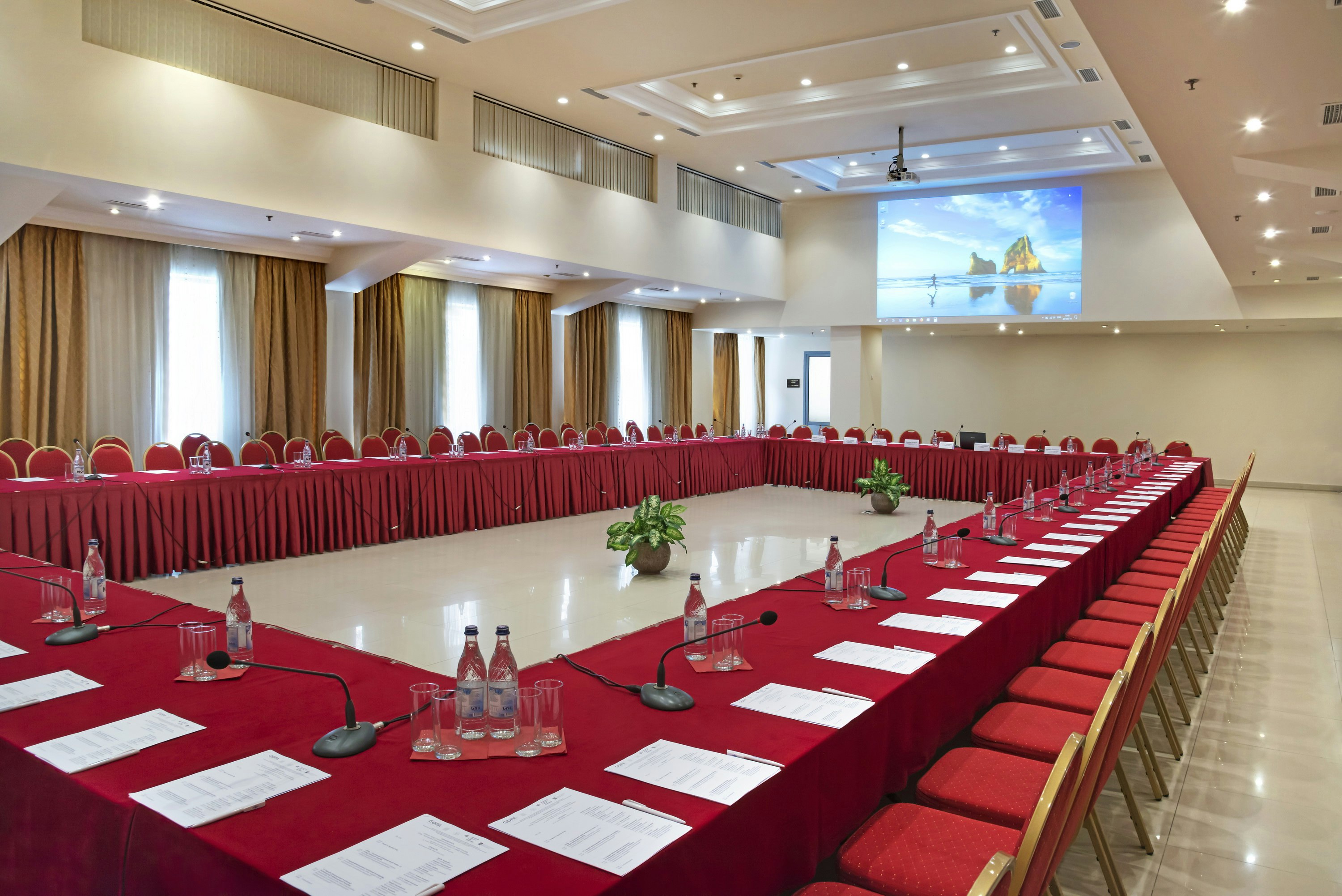 ANI PLAZA HOTEL 48/56