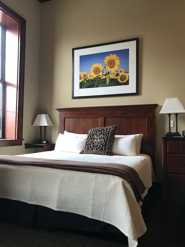 The Eldridge Hotel 4/31