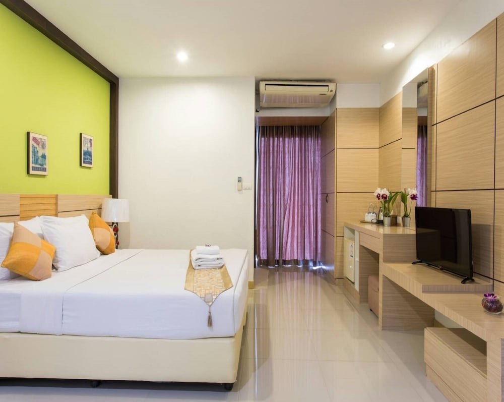 The Legacy Hotel 13/50
