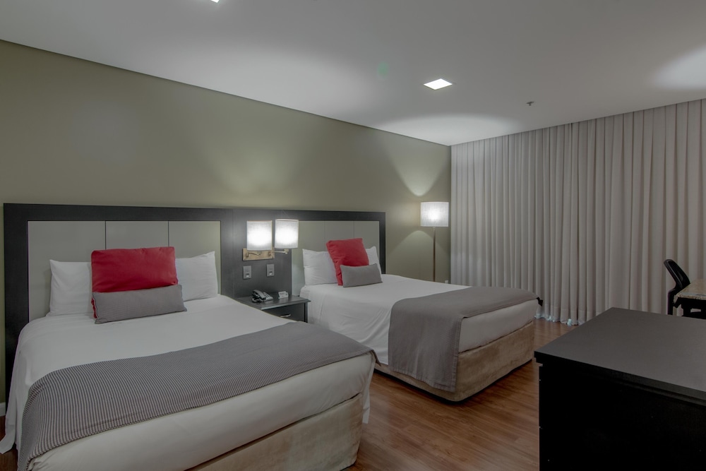 Hotel Deville Prime Porto Alegre 16/50