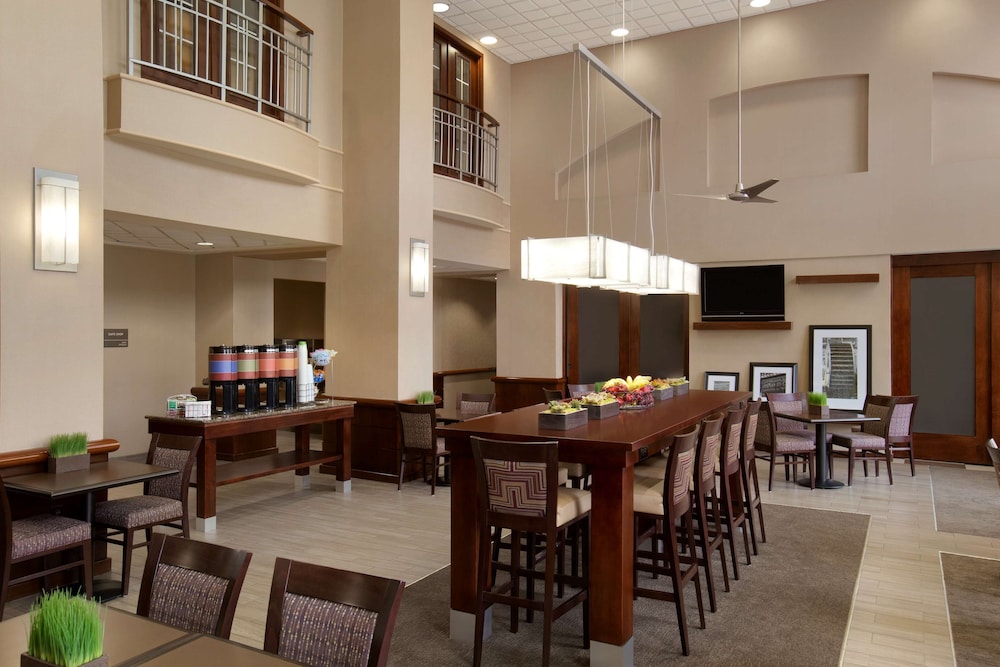 Hampton Inn Suites San Marcos 34/44