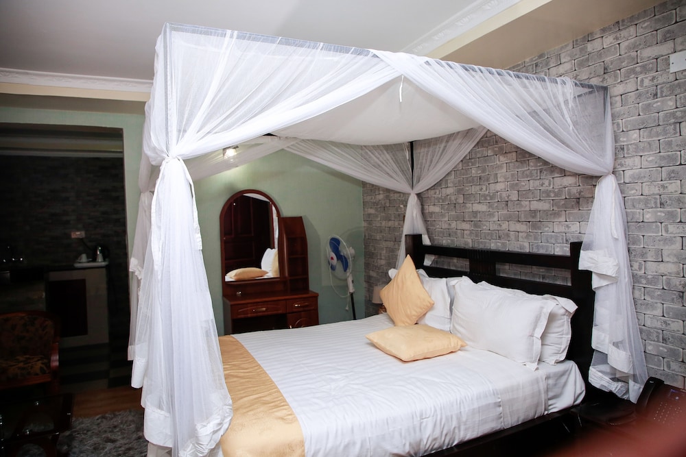 Nokras Riverine Hotel & Spa 7/34
