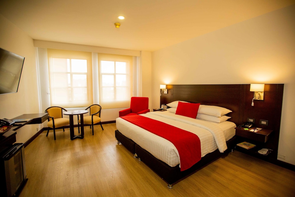 Hotel Dann Carlton Cali 18/64