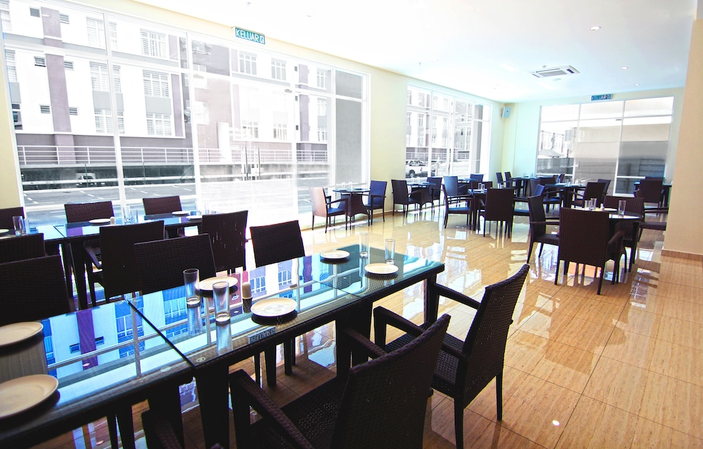 Putatan Platinum Hotel 24/31