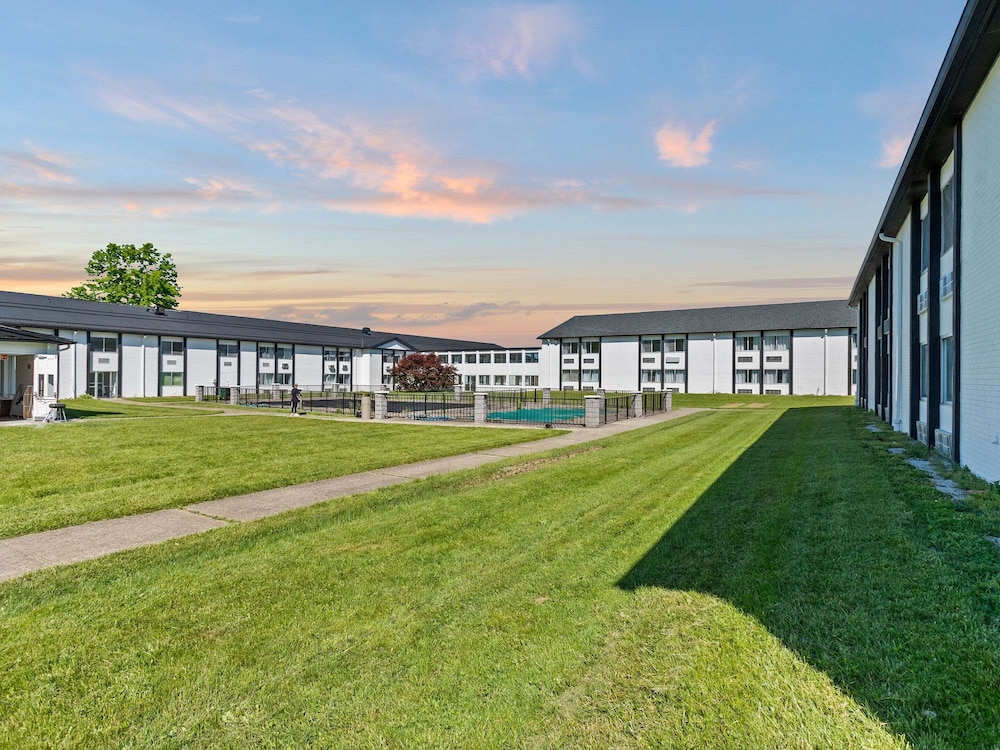 Days Inn By Wyndham Erie 35/39