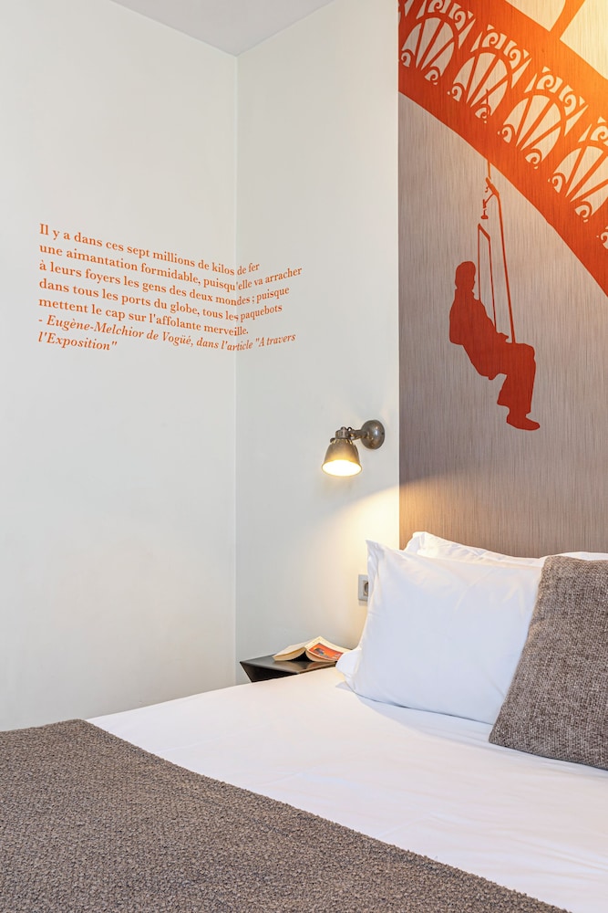 Hotel Alpha Paris Tour Eiffel 10/69
