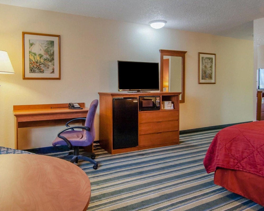 Quality Inn and Suites Medford Airport 19/51