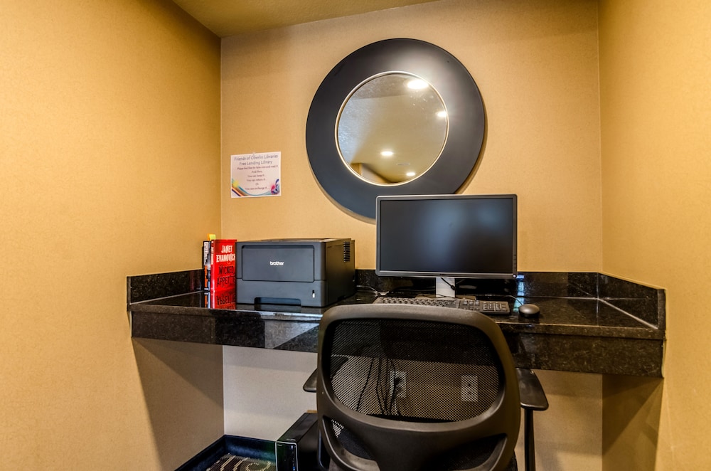 Cobblestone Inn & Suites - Oberlin 51/57