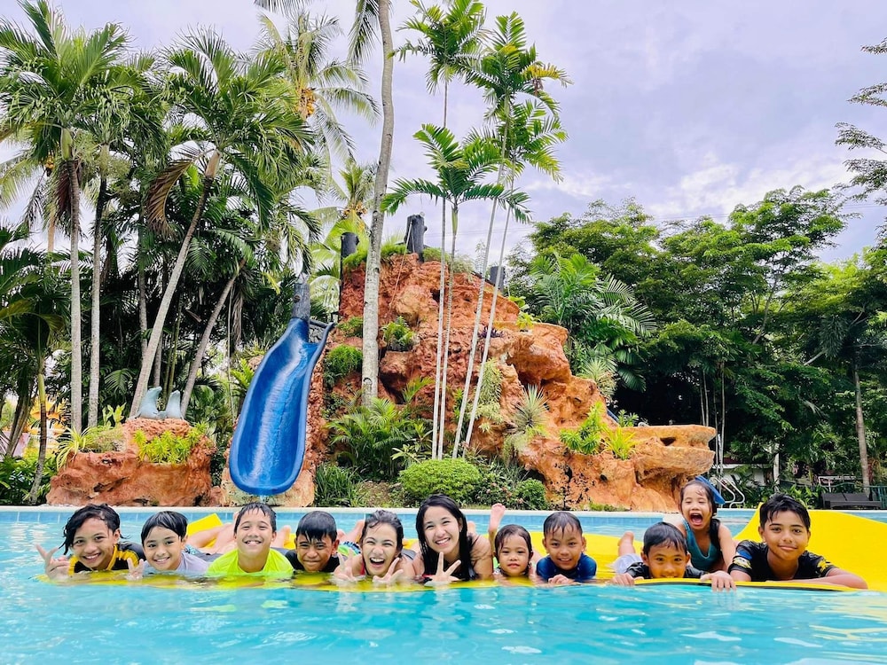 San Remigio Beach Club 40/49