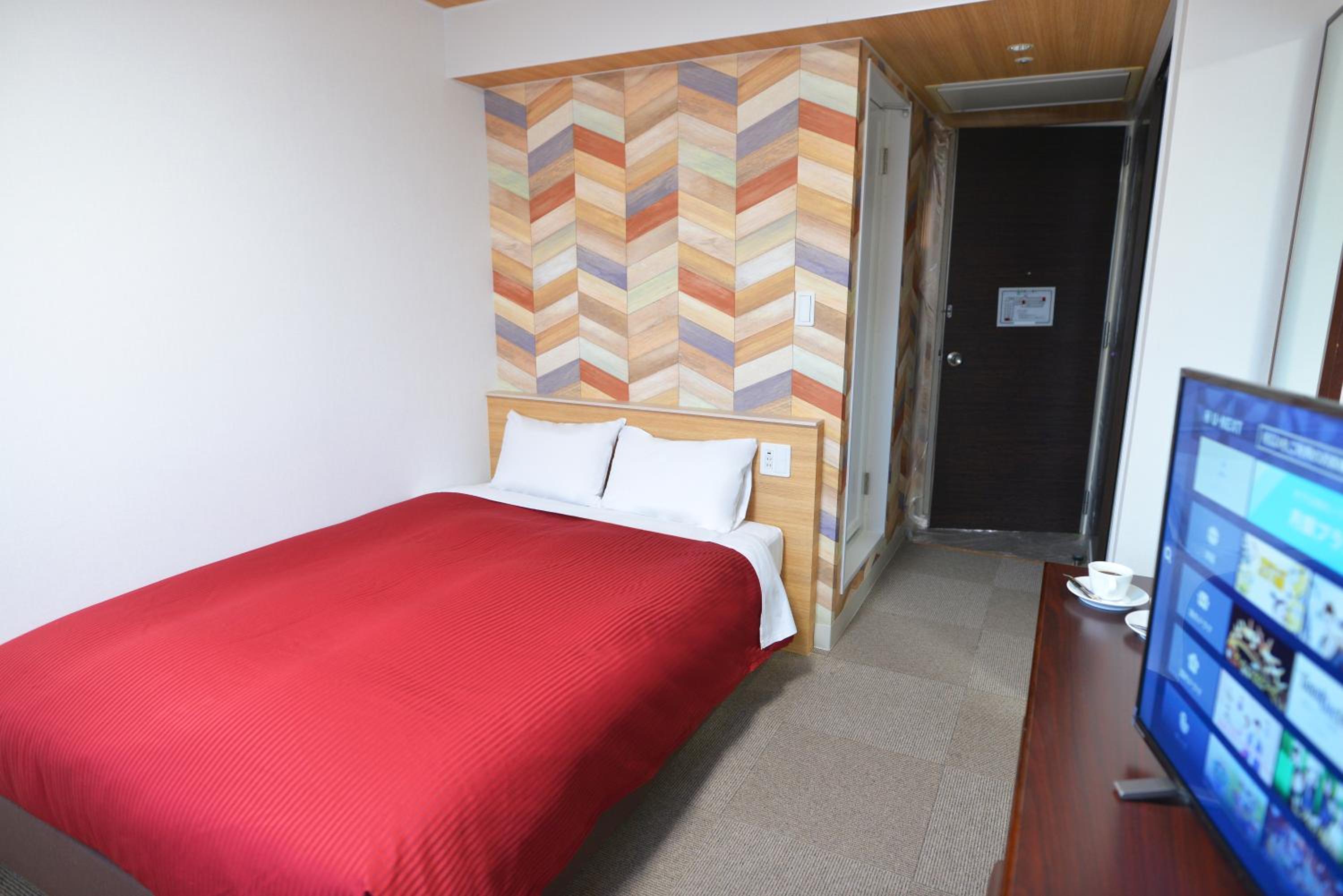 Standard, Single, Premium Floor
