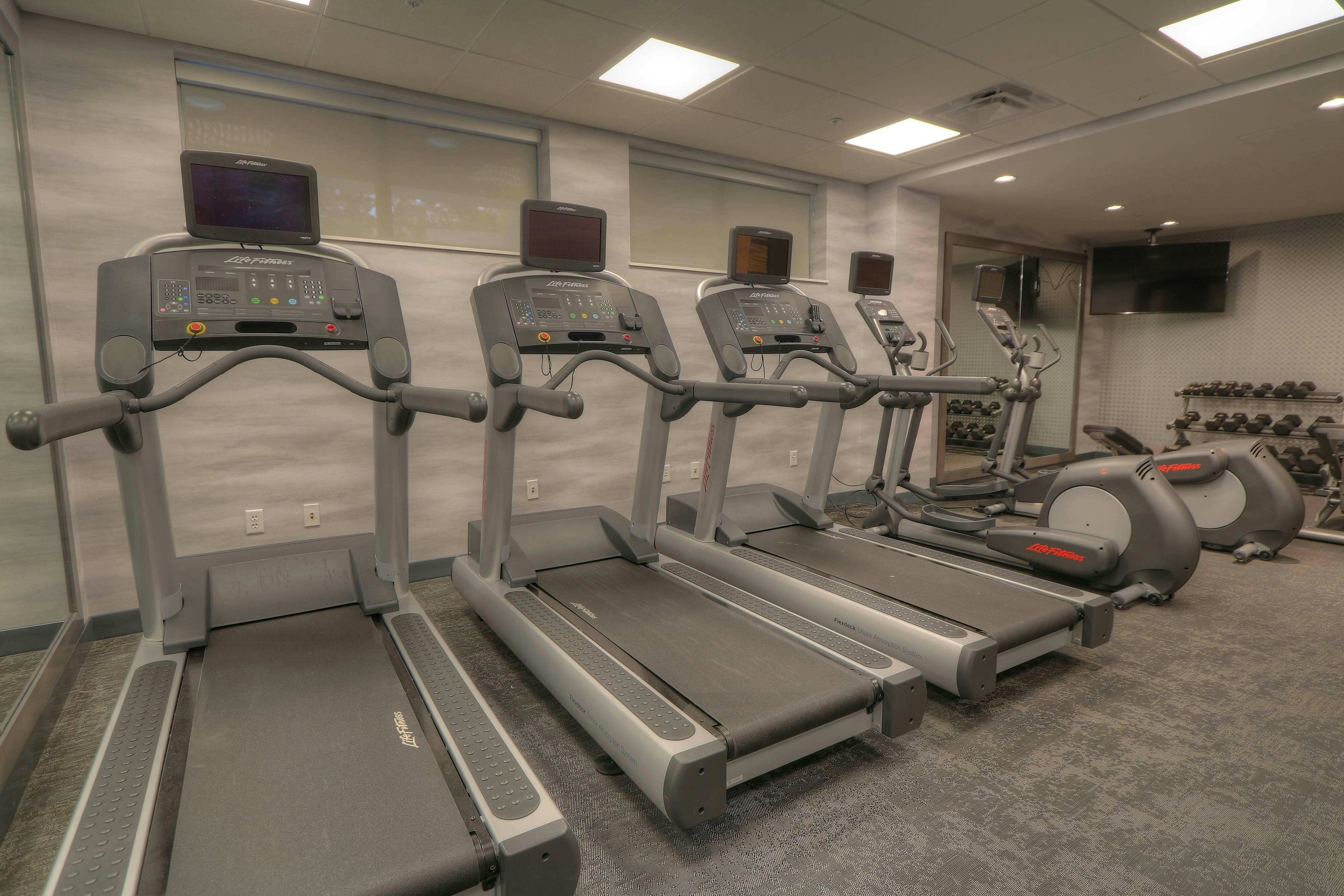 FAIRFIELD INN AND SUITES GATLINBURG DOWNTOWN 10/25
