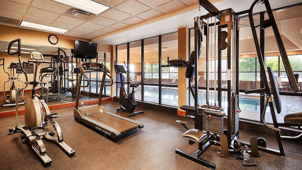 Best Western Plus Midwest City Inn & Suites 18/27