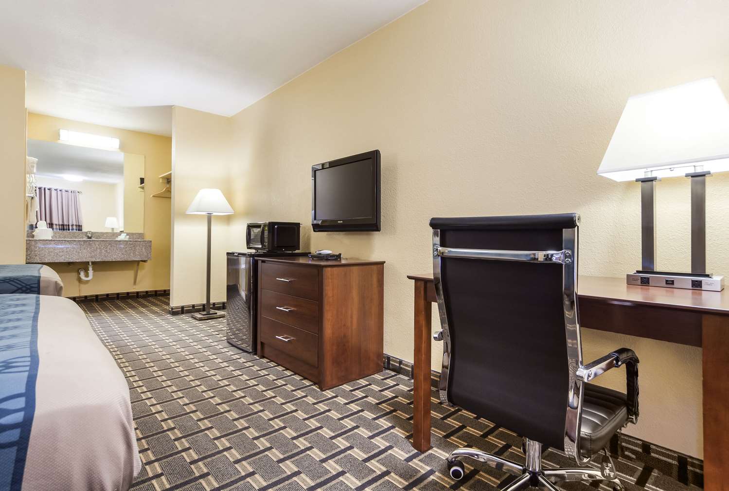 Rodeway Inn Lincoln West - University Area NE 33/42