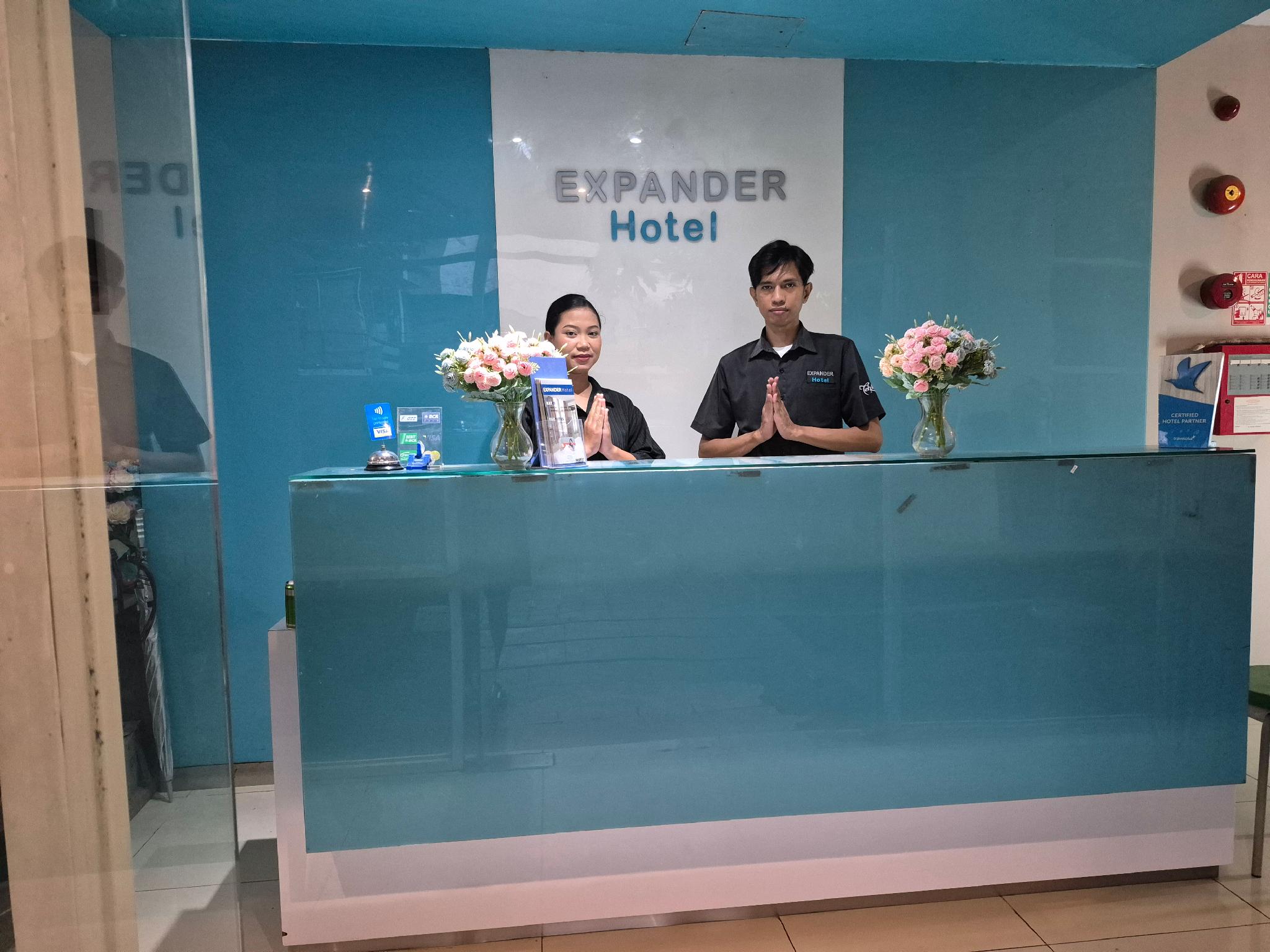 Expander Hotel Semarang 7/23