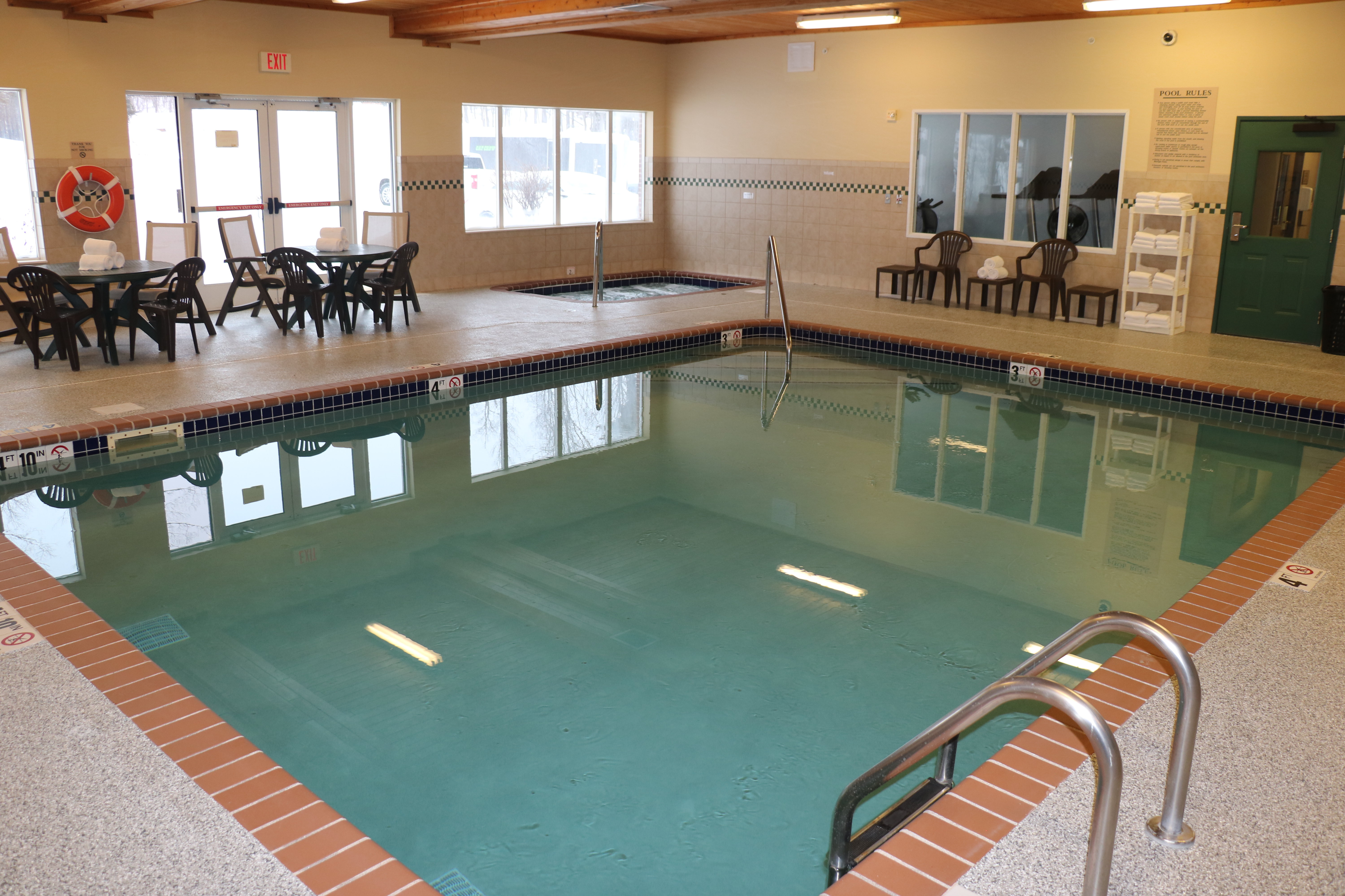 Holiday Inn Express & Suites Marquette, an IHG Hotel 21/50