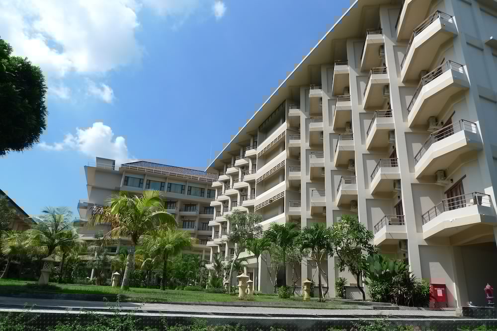 Lombok Raya Hotel 5/57