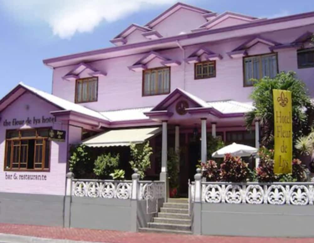Fleur De Lys Hotel 3/61