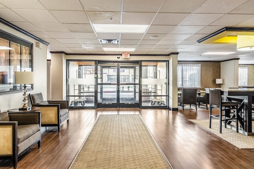 Wingate by Wyndham Conway, AR 35/52