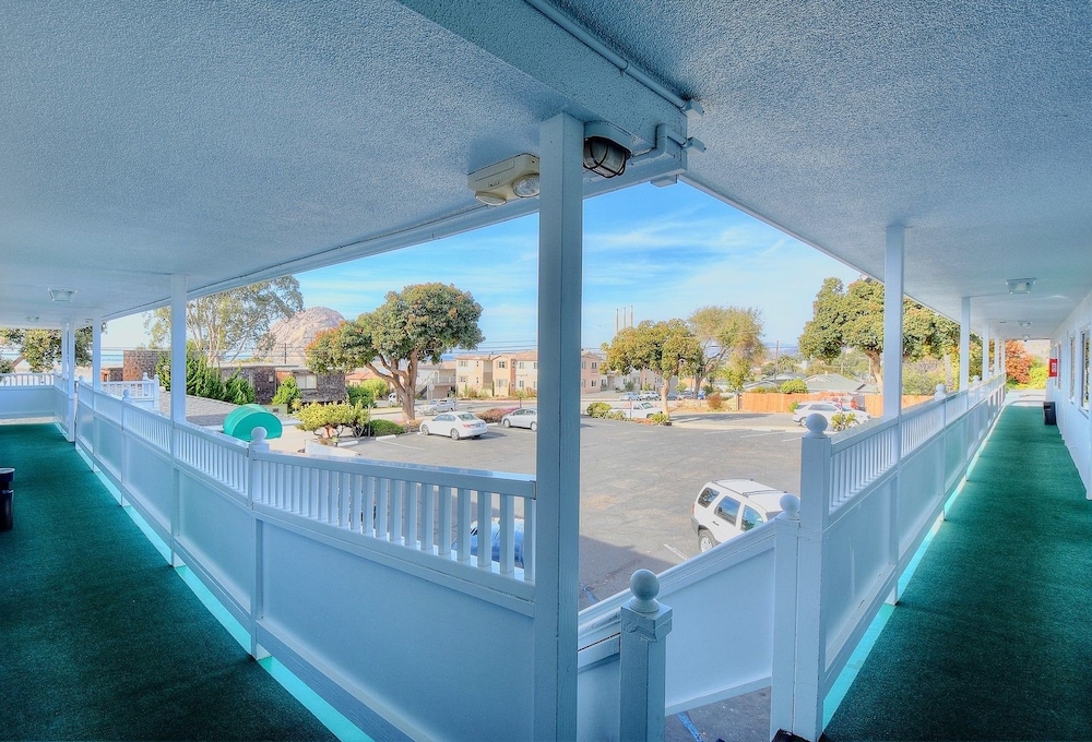 Morro Bay Sandpiper Inn 37/48
