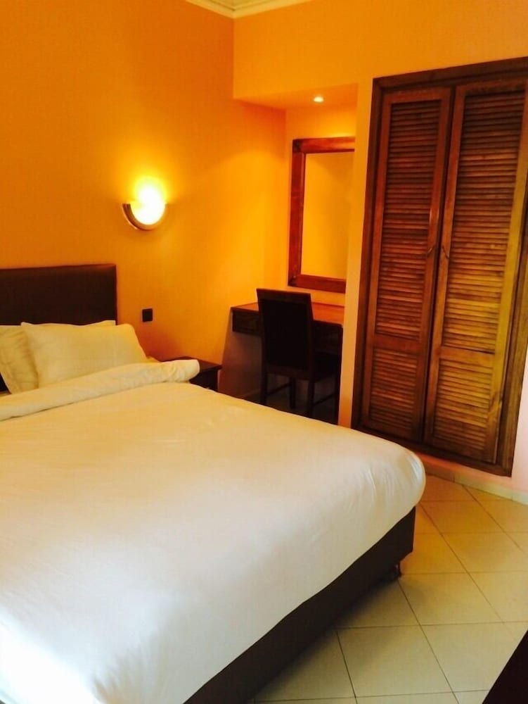 Flathotel 4/34