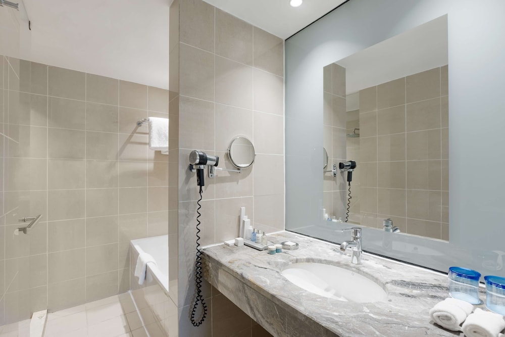 Radisson Blu Anchorage Hotel 82/84