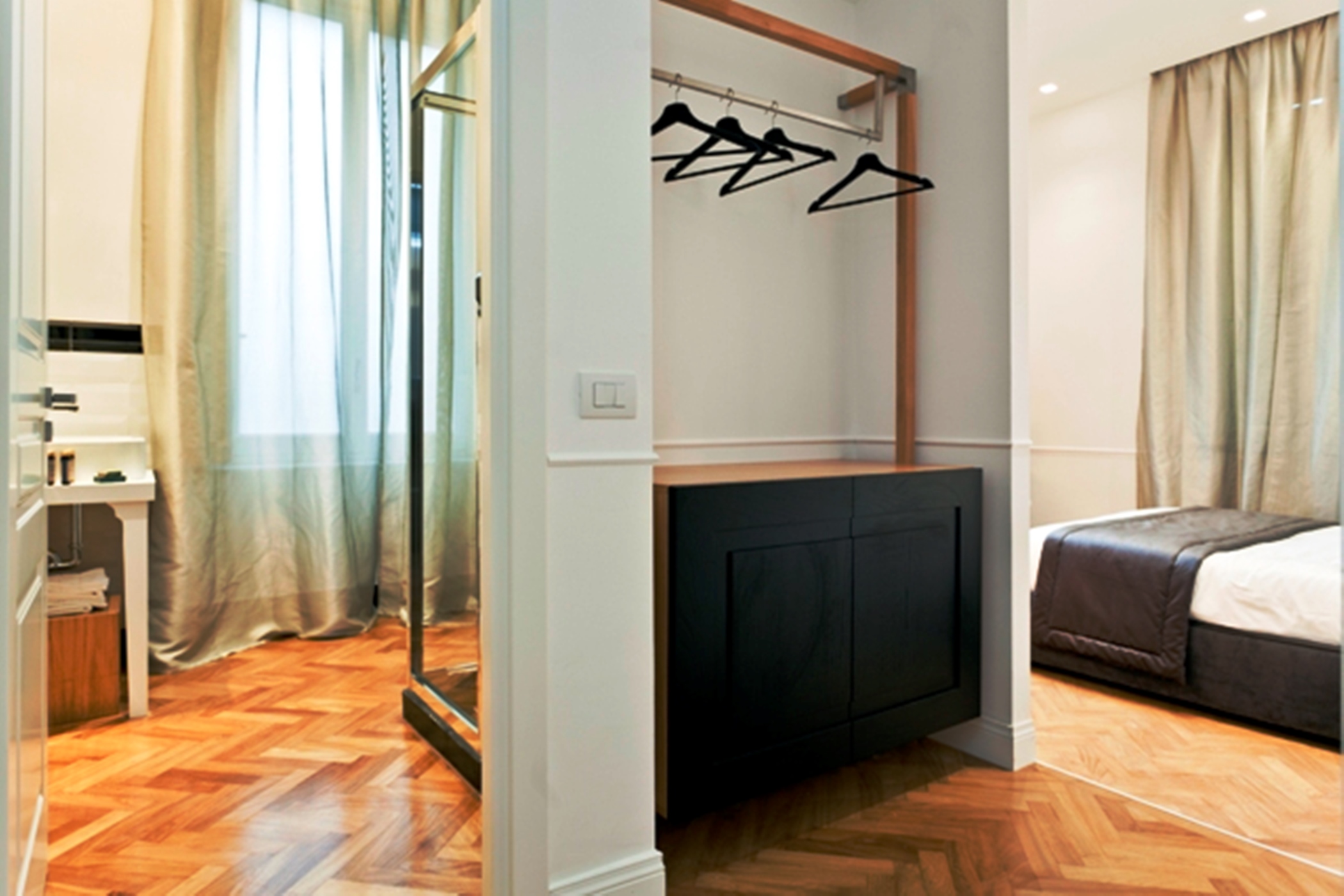 VANITY HOTEL 30/52