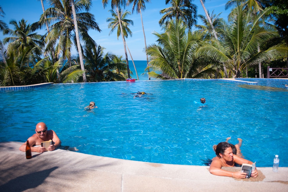 Koh Kood Beach Resort 38/49