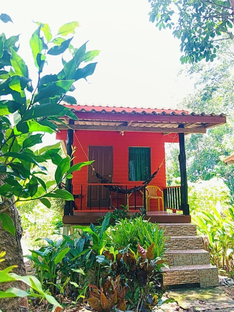Lanta Maikeaw Bungalow 3/50