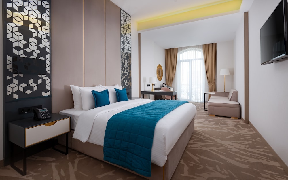 Mercure Tashkent 14/43