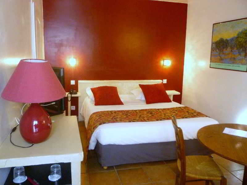 Hotel The Originals Val Baussenc 15/56