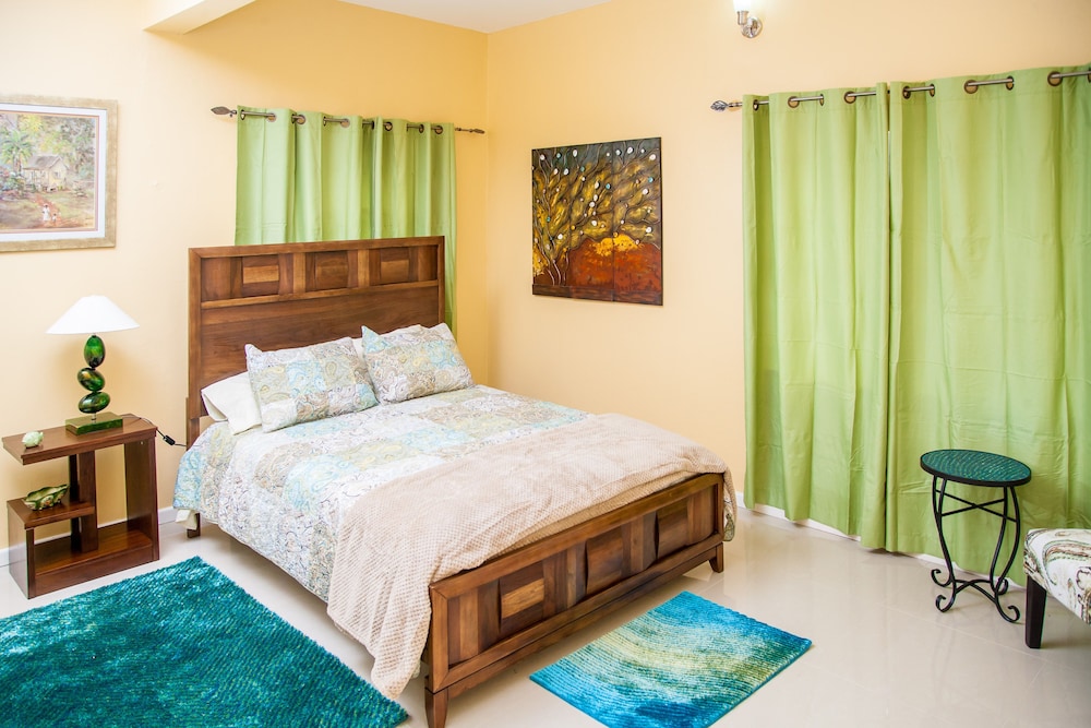 Skyview Manor Guest Apartments 8/50