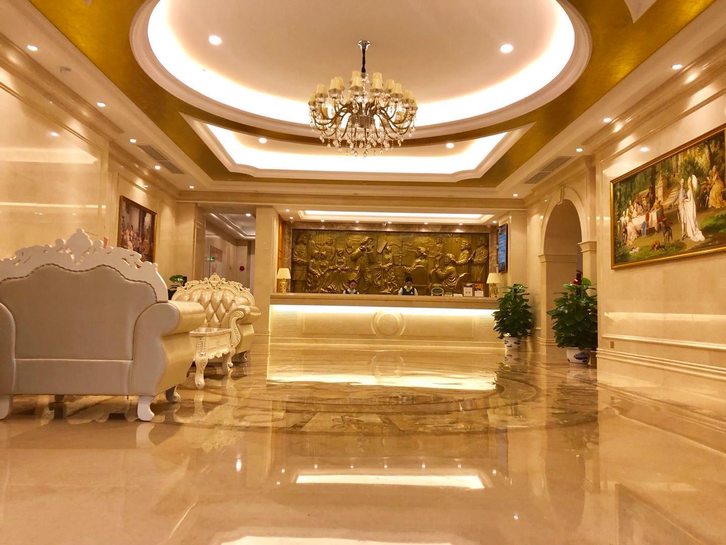 Vienna Hotel Foshan (Dali Songgang Center) 5/36